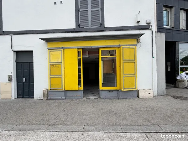 Garage 77 m² CLERMONT FERRAND