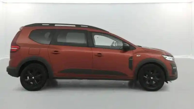 Dacia Jogger tce 110 7 places — photo 2