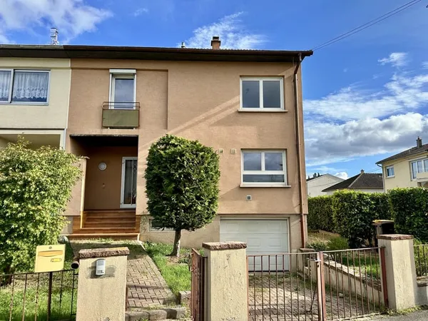 SAUSHEIM - MAISON ACCOLÉE 5 PIECES AVEC JARDIN