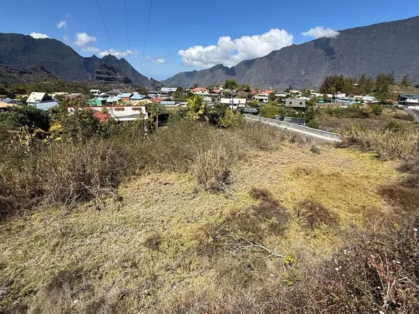 Terrain 1041 m²