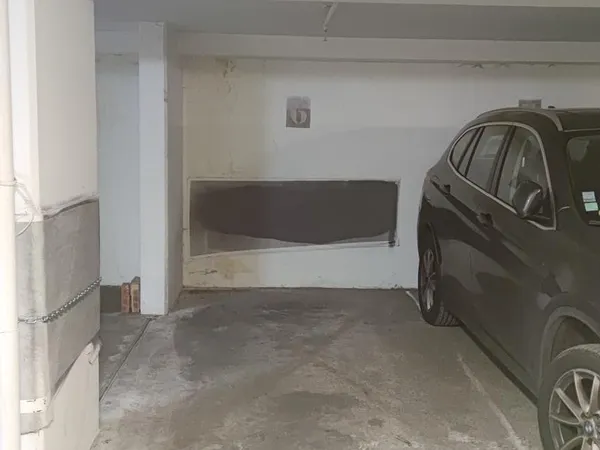 Parking 8 m²