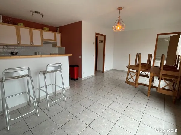 T2 meublé avec 2 places de parking