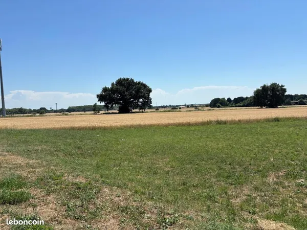 Terrain 570 m² Gratentour