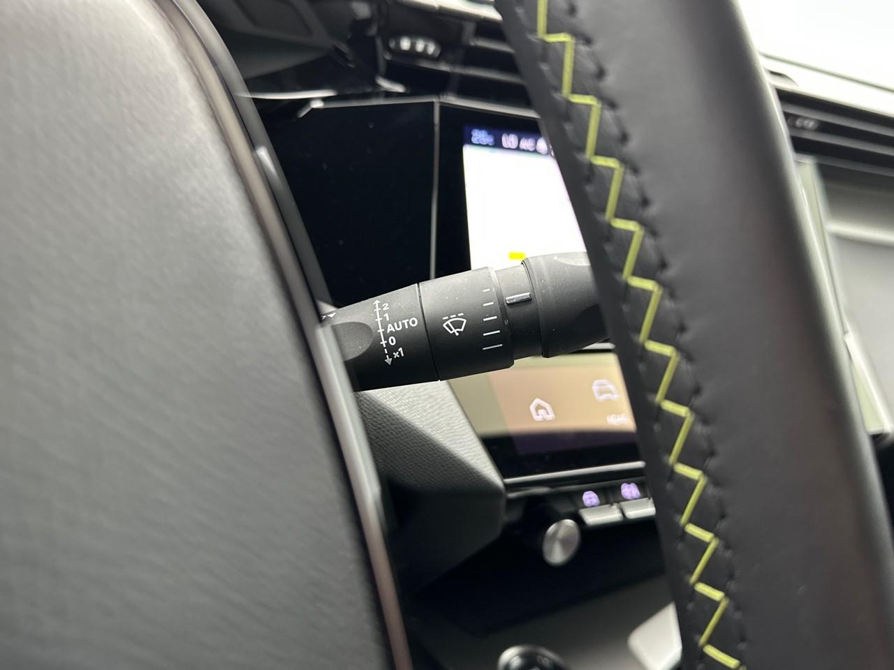 Peugeot 408 hybrid 145 e-dcs6 gt — photo 21
