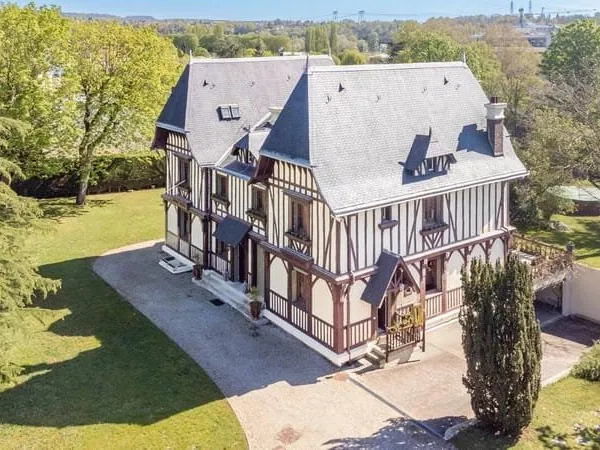 Maison 12 pièces 293 m²