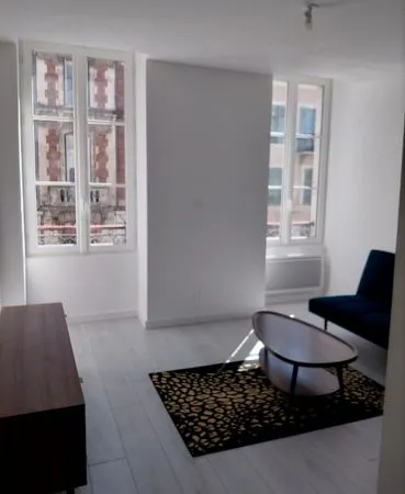 Studio pau lumineux