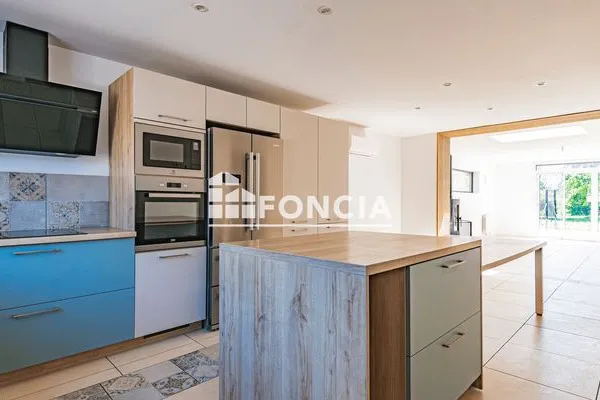 Maison 6 pièces 145 m²