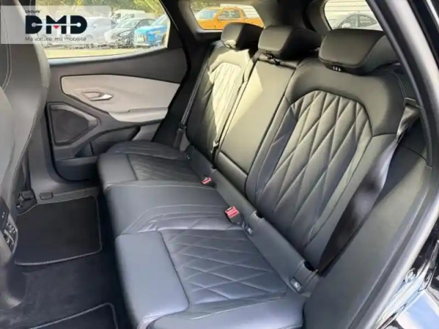 Ford Explorer 286ch extended range 77kwh pack premium rwd — photo 10
