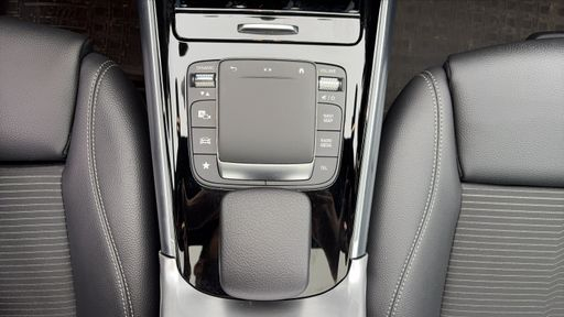 Mercedes Classe GLA 200 163 7G-DCT - Progressive Line – 2020 – 44842 km – Essence – Boîte Automatique — photo 16