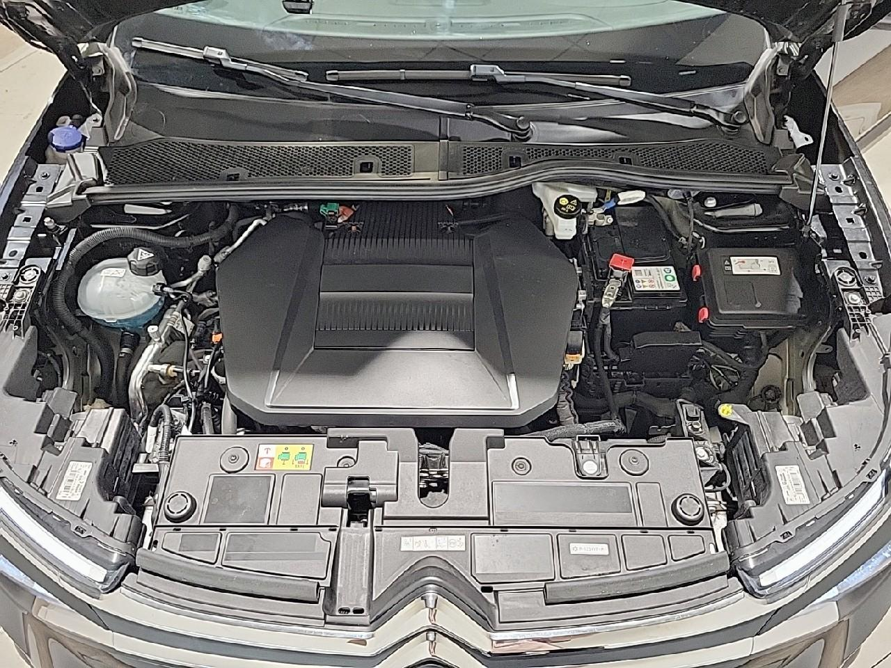 Citroën C4 X e-c4 x 136 ch automatique shine — photo 15