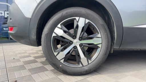 Peugeot 5008 1.5 BlueHDi 130 EAT8 - GT – 2023 – 78451 km – Diesel – Boîte Automatique — photo 24