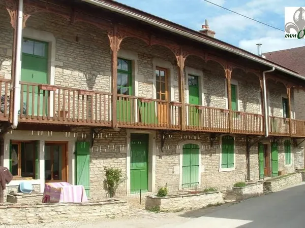 Quartier St Nicolas T2 entièrement meublé avec place de parkin