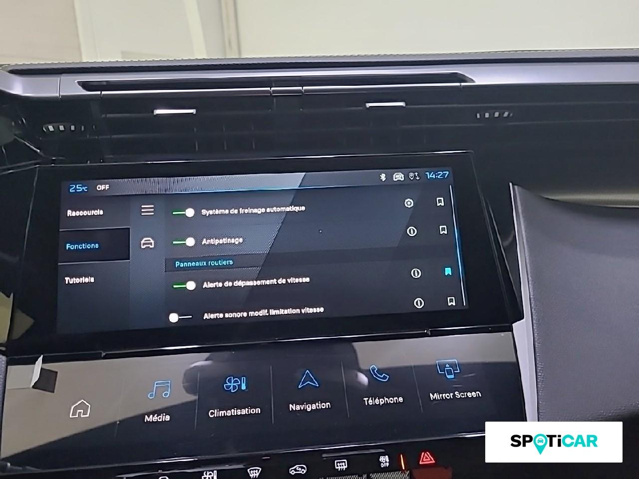 Peugeot 308 sw plug-in hybrid 195 ch e-dcs7 gt — photo 22