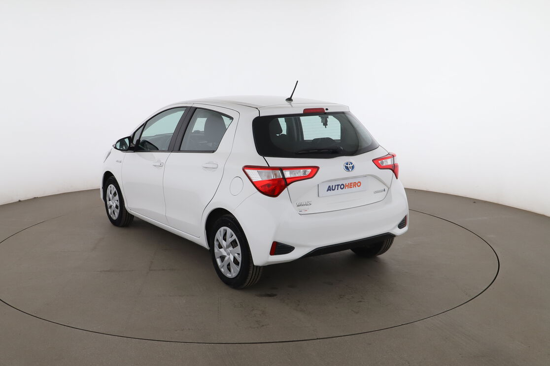 Toyota Yaris 1.5 Hybrid France — photo 3