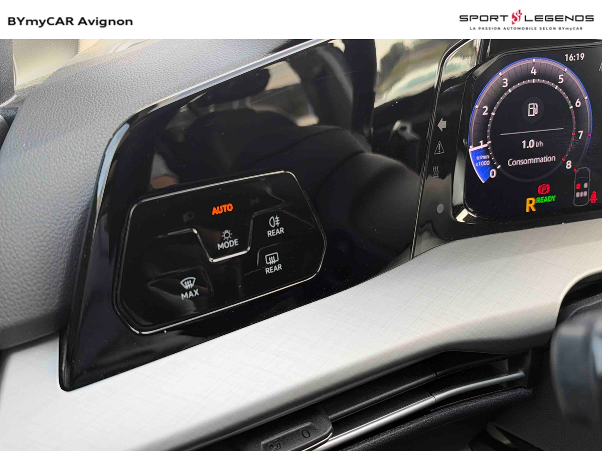 Volkswagen Golf 1.5 eTSI EVO2 116 DSG7 — photo 31