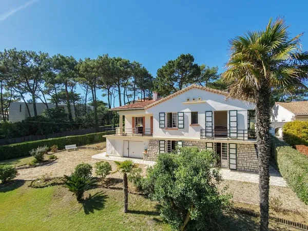 Exlusivité - Anglet Chiberta - Propriété emblématique à quelques pas des plages