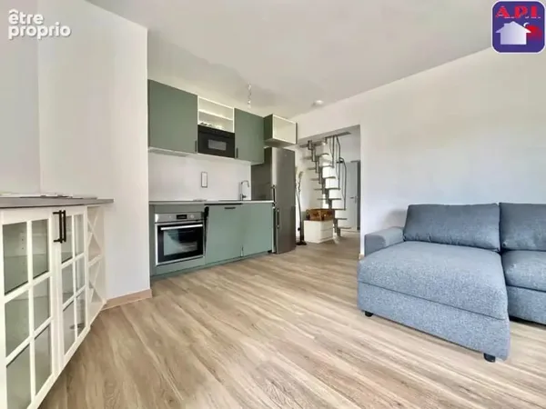 Maison 7 pièces 210 m²