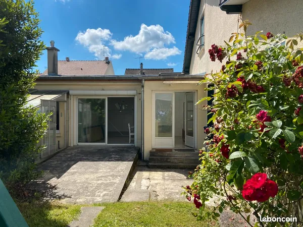 Studio meublé 31 m² avec accès jardin - Proche Cité Descartes