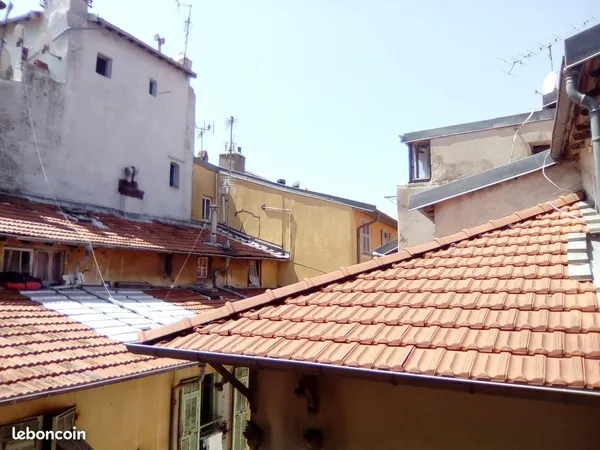 3 pièces Vieux Nice dernier étage