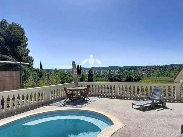 Villa 6 pièces 151 m²