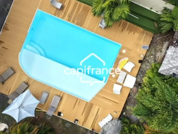 Maison 8 pièces 268 m²