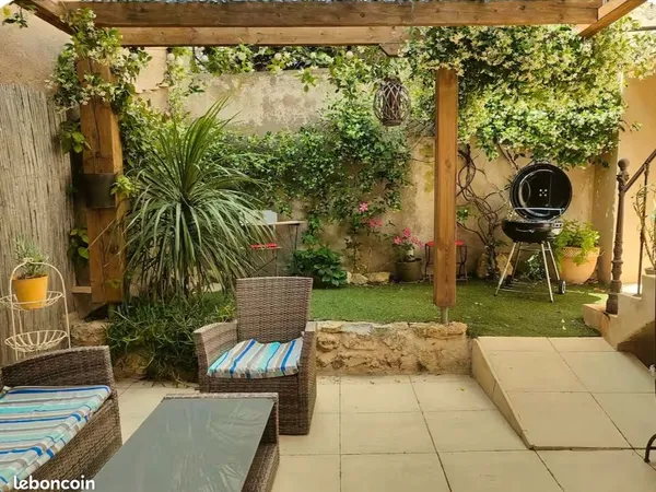 LOUPIAN avec jardin
