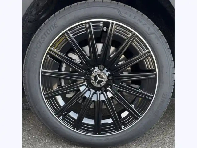 Mercedes Glb 200 d amg line — photo 9