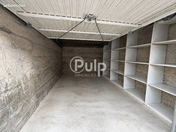 Garage/box 12 m² Carvin