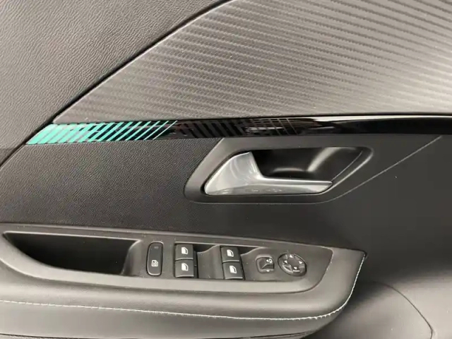 Peugeot 208 electrique 50 kwh 136ch — photo 32