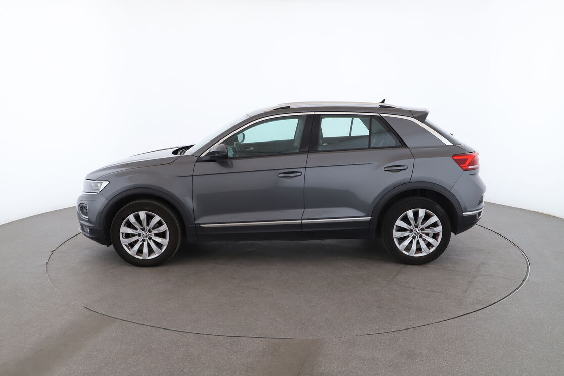 Volkswagen T-Roc 1.5 TSI EVO Carat — photo 2