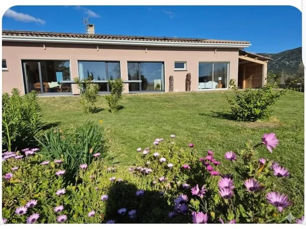 Belle Villa de Plain Pied 4 faces, 4 Chambres, Prestations d