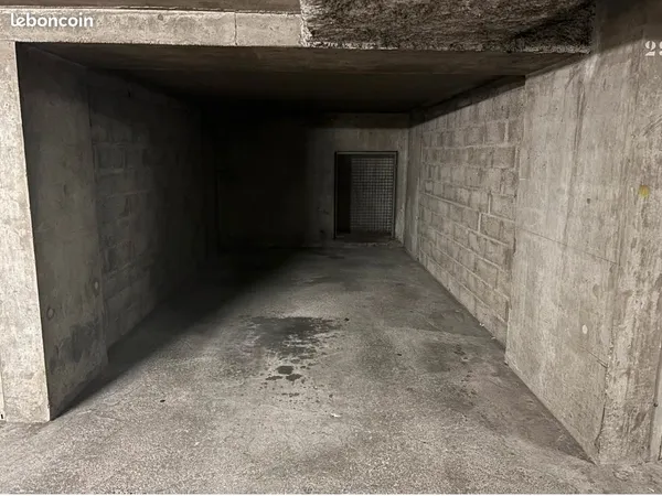 Villeurbanne République Garage/box ouvert