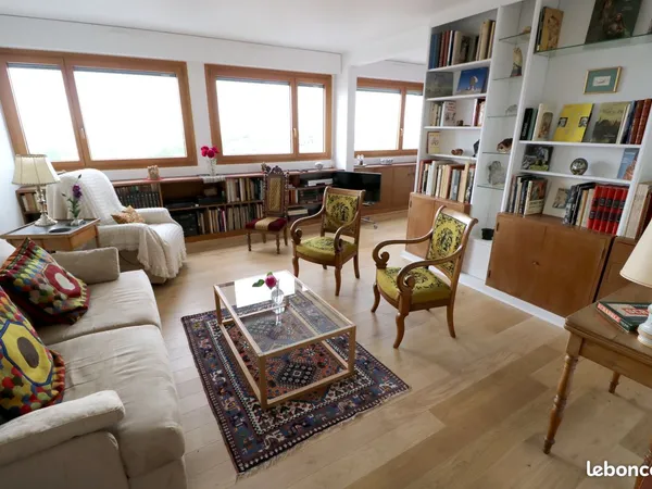 Appartement de 88m2 - Vue panoramique sur Montmartre