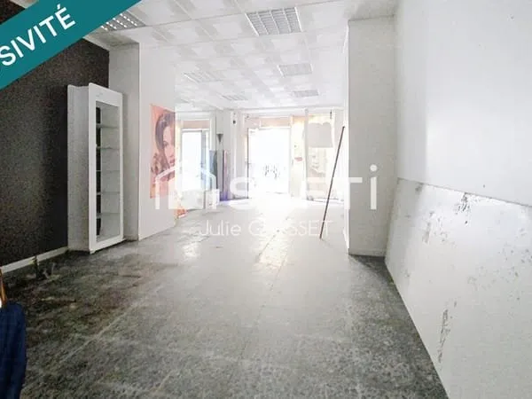 LOCAL COMMERCIAL AVEC APPARTEMENT CENTRE VILLE BEZIERS