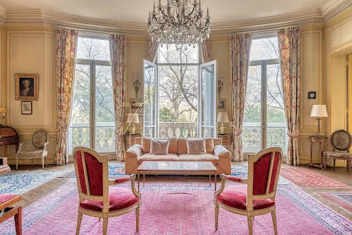 Appartement 7 pièces 264 m²
