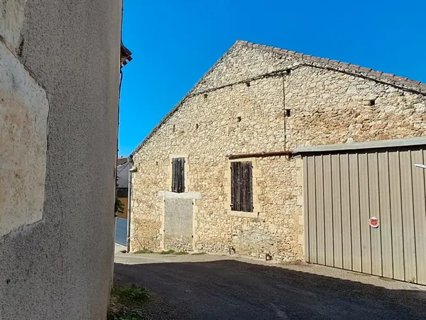 Bâtiment 564 m²