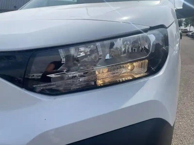 Citroën Berlingo e- van m 136 ch aut. 54 kwh charge utile majoree — photo 16