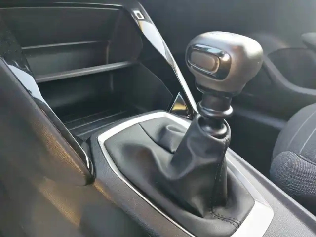 Peugeot 208 bluehdi 100 s&amp;s bvm6 — photo 14