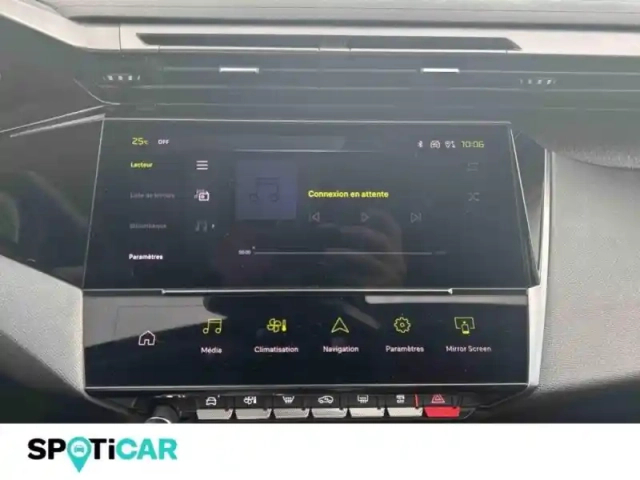 Peugeot 308 phev 180ch allure pack e-eat8 — photo 15