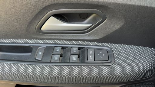 Dacia Sandero TCE 90 auto - Journey – 2025 – 2828 km – Essence – Boîte Automatique — photo 46