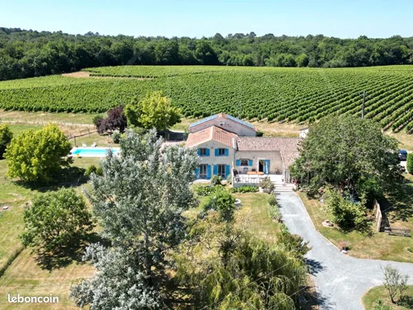 Maison 14 pièces 334 m²