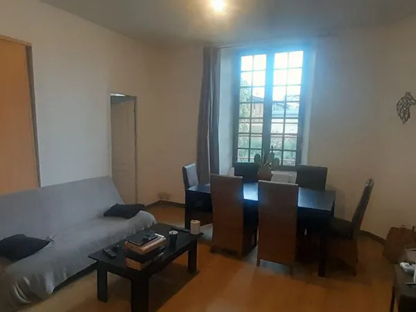 Appartement Grand T3 Centre Ville LA REOLE