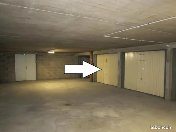 Parking/box BESANCON