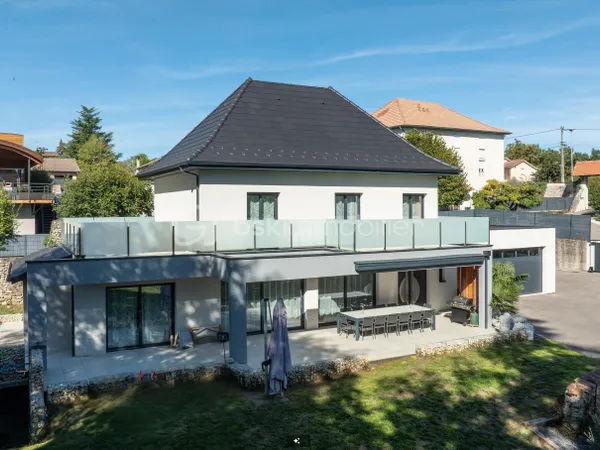 Maison 6 pièces 184 m²
