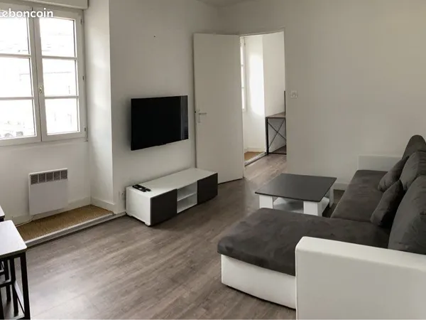 Appartement T2 meublé centre Laval