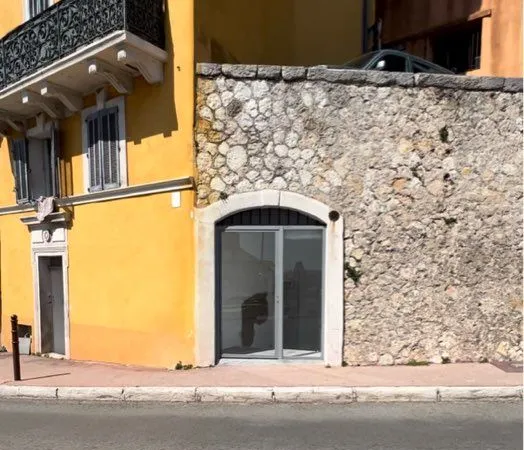 Local commercial