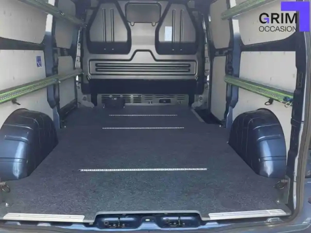 Ford Transit custom fourgon 300 l2h1 2.0 ecoblue 150 ch — photo 12