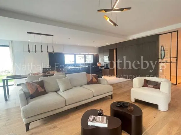 Appartement 4 pièces 153 m²