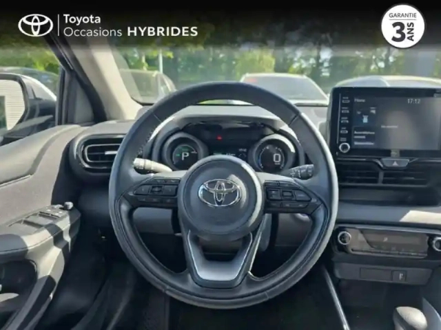 Toyota Yaris 116h design 5p my22 — photo 15