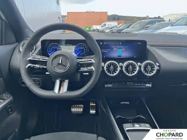 Mercedes Eqa 250+ — photo 12